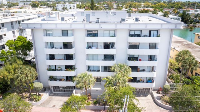 130 S Shore Dr # 2F, Miami Beach FL 33141