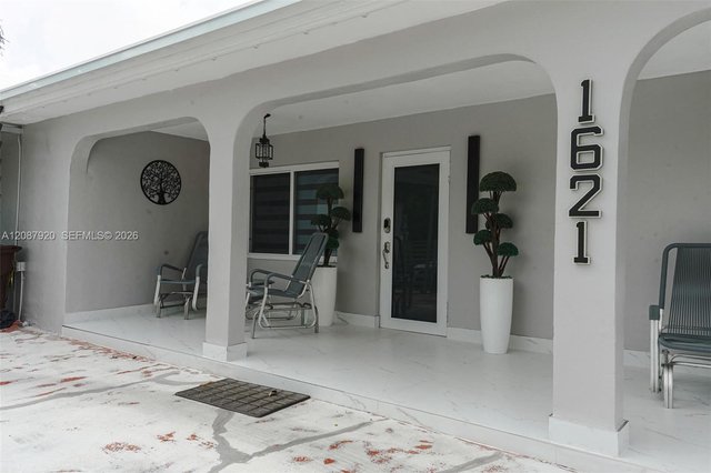 1621 E 6th Ave, Hialeah FL 33010