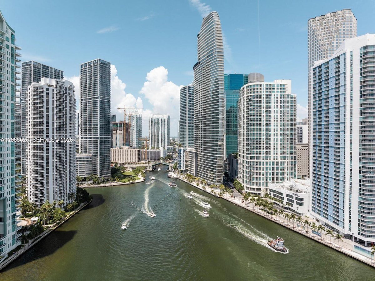 300 Biscayne Boulevard Way # 2907W, Miami FL 33131