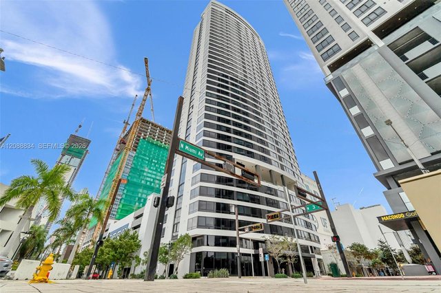 225 N Miami Ave # 2208, Miami FL 33128
