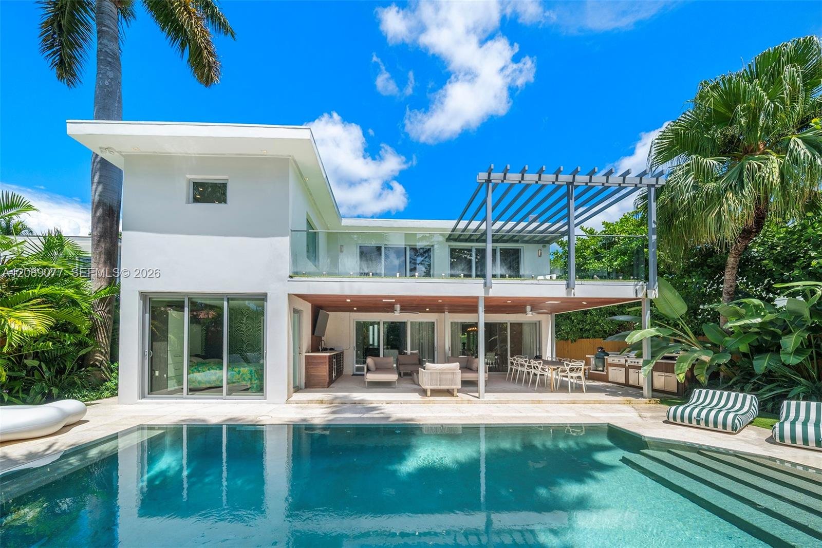 110 Venetian Way, Miami Beach FL 33139