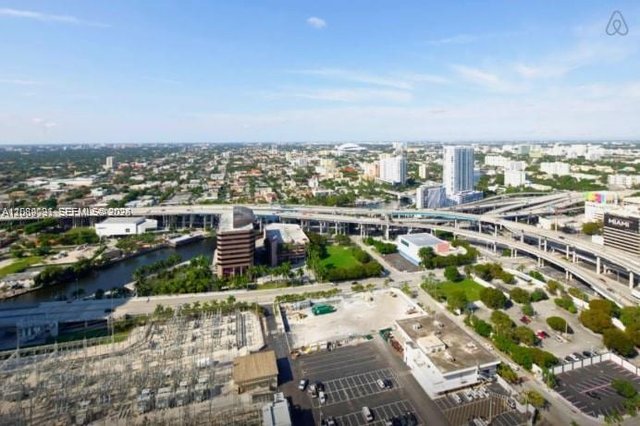 90 SW 3rd St # 3807, Miami FL 33130