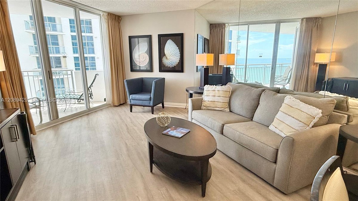 Sunny Isles Beach, FL