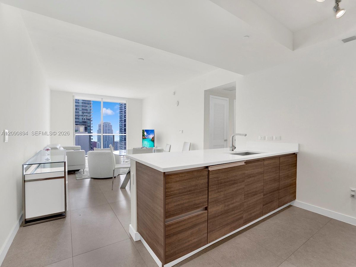 1100 S Miami Ave # 3704, Miami FL 33130