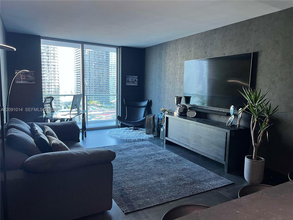 1100 S Miami Ave # 2107, Miami FL 33130