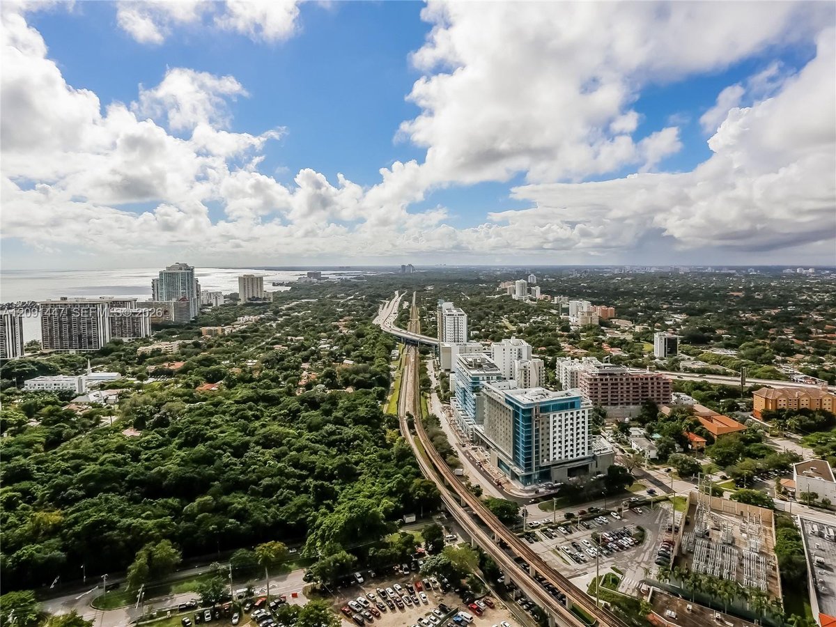 60 SW 13th St # 3404, Miami FL 33130