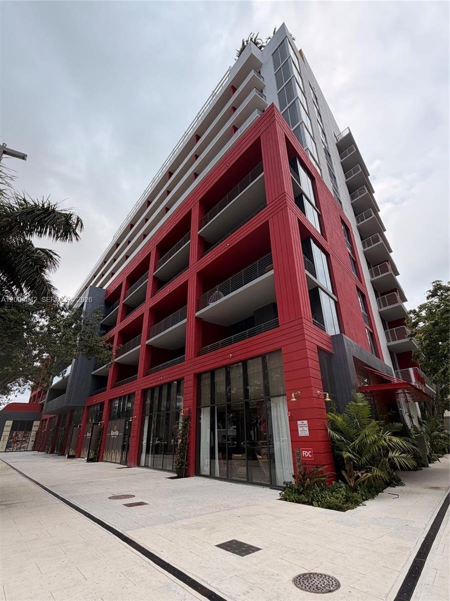90 NE 32 # 823, Miami FL 33137