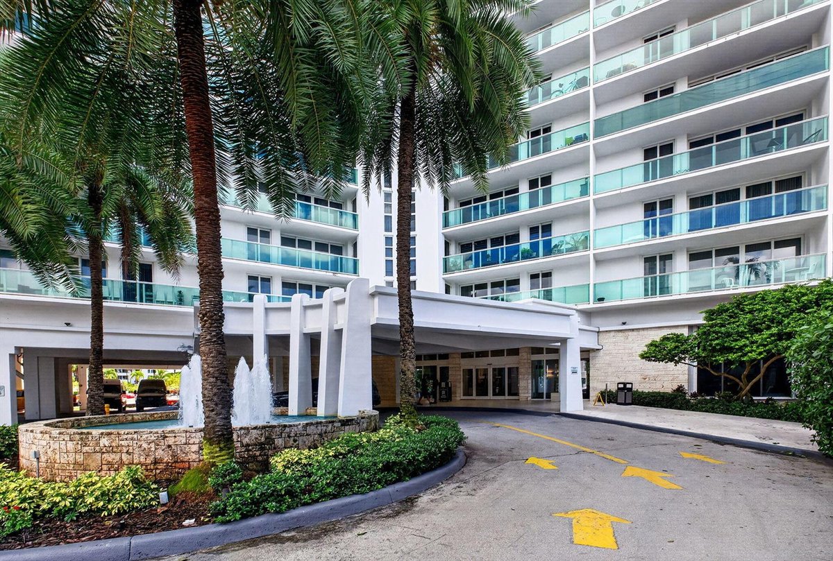 100 BAYVIEW Drive # 620, Sunny Isles Beach FL 33160