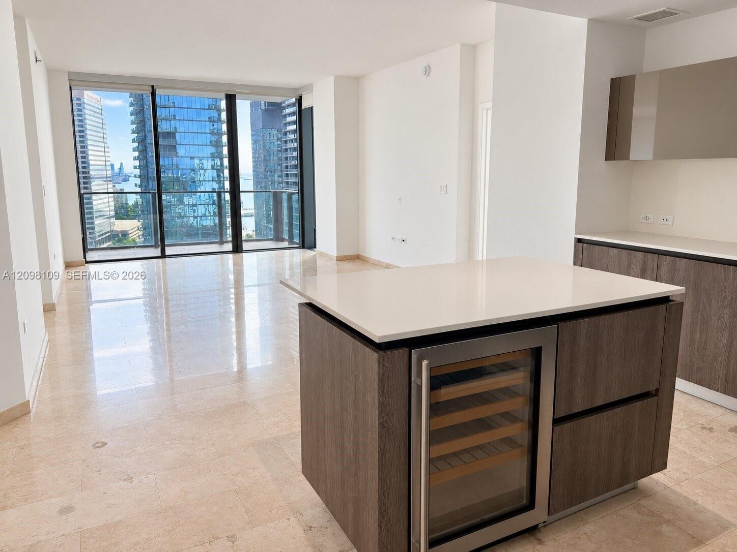 88 SW 7th St # 2005, Miami FL 33130