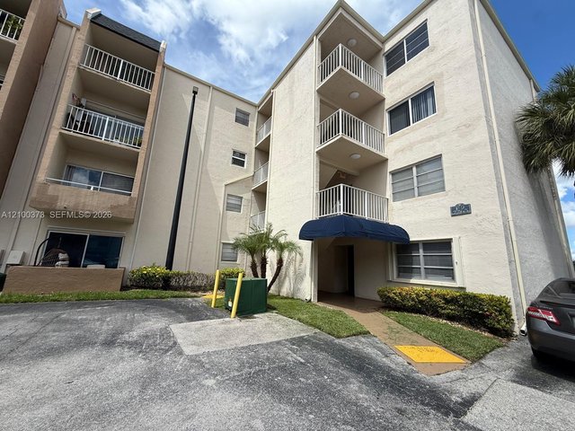 7765 SW 86th St # 402, Miami FL 33143