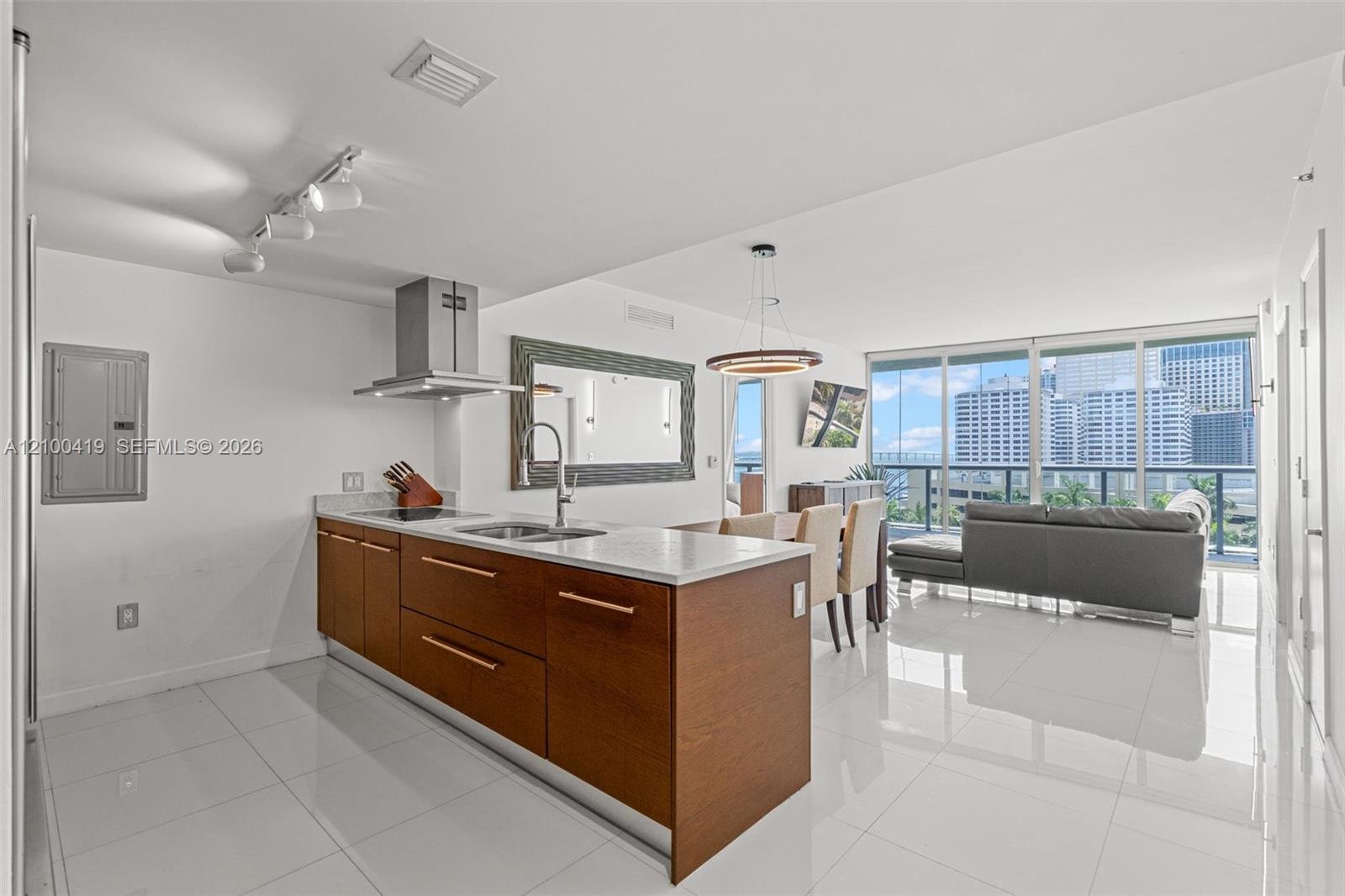 495 Brickell Ave # 905, Miami FL 33131