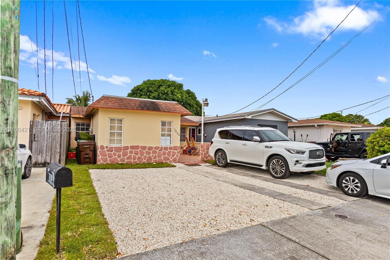 7830 W 8th Ave, Hialeah FL 33014