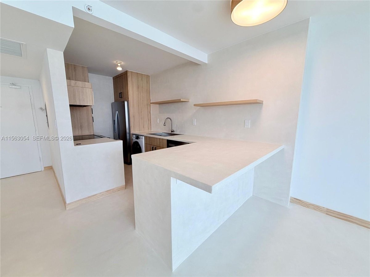 100 Lincoln Rd # 1241, Miami Beach FL 33139