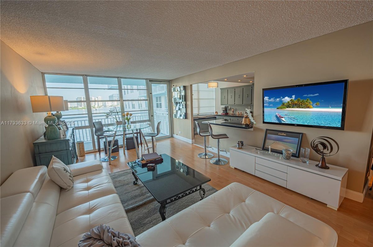 301 174th St # 401, Sunny Isles Beach FL 33160