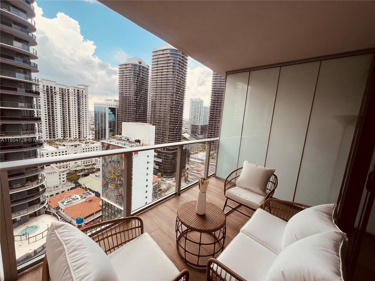 1010 Brickell Ave # 2710, Miami FL 33131