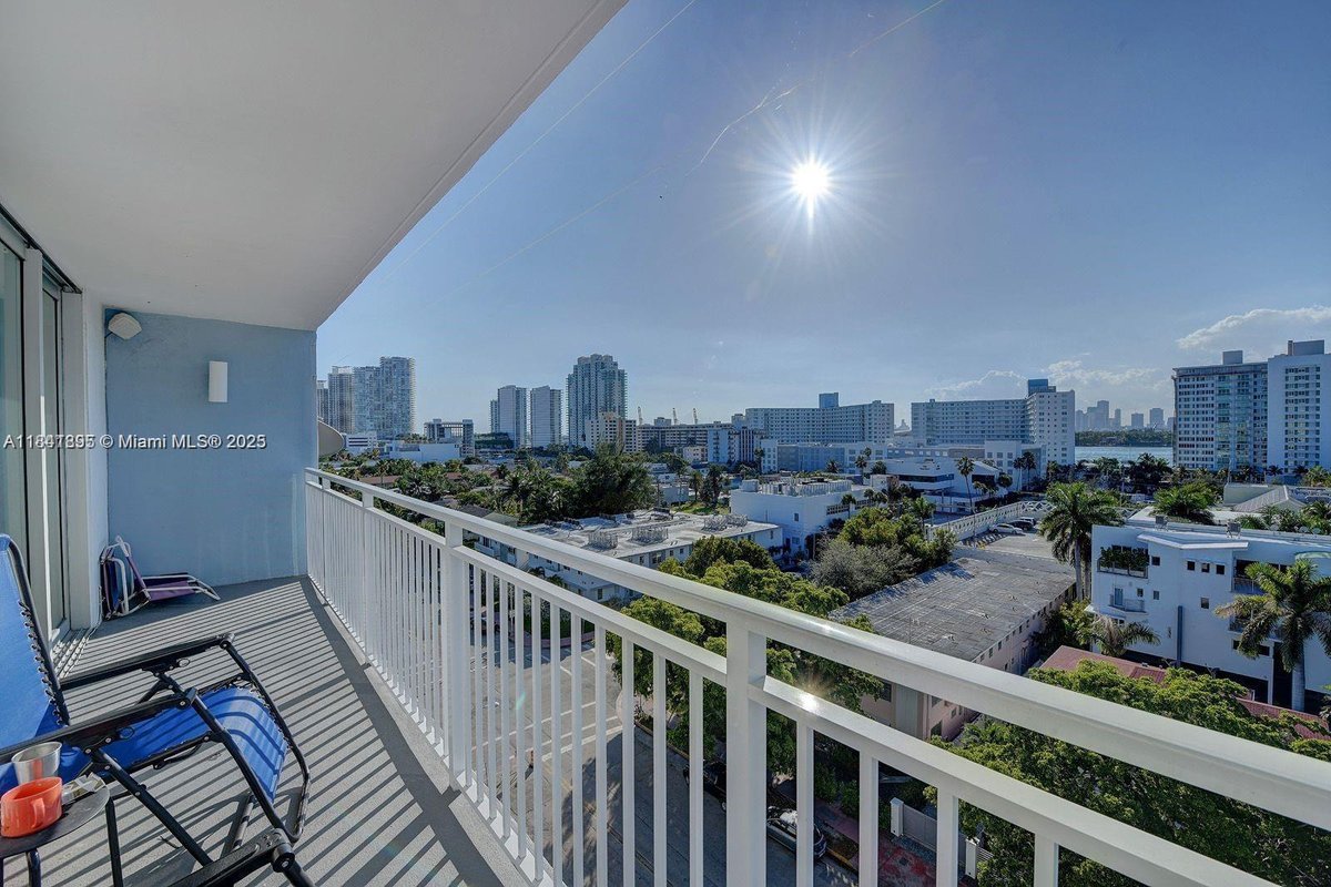 1045 10th St # 907, Miami Beach FL 33139