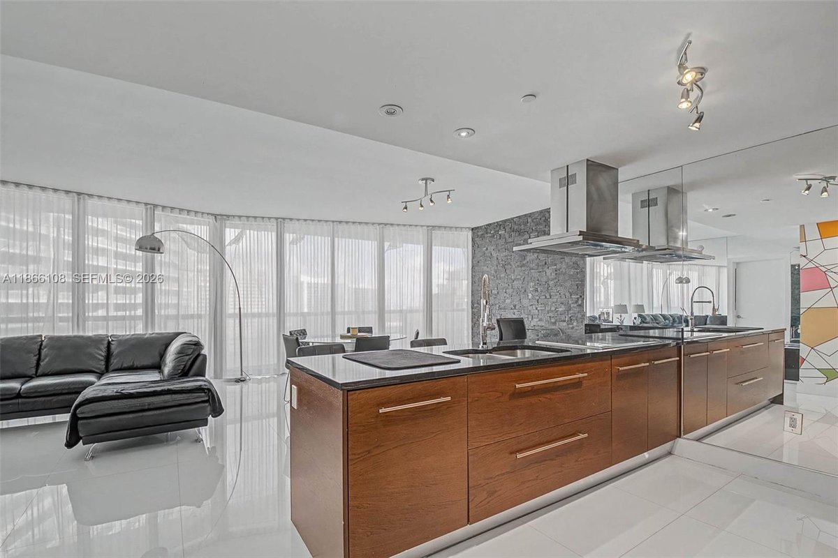 495 Brickell Ave # 3504, Miami FL 33131