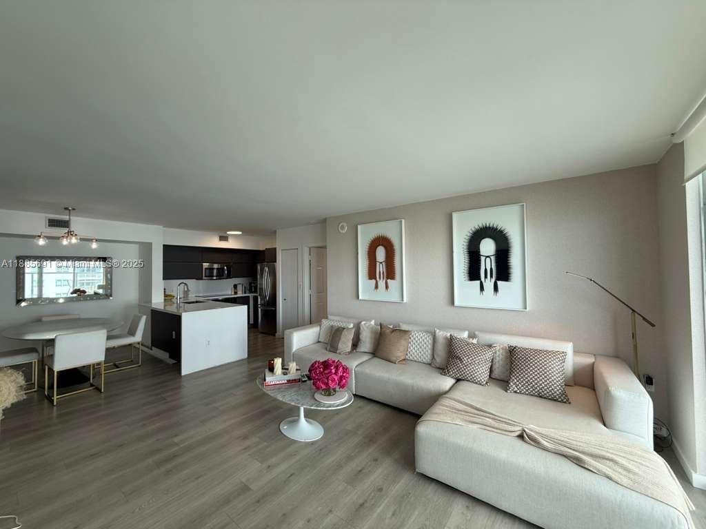 1155 Brickell Bay Dr # 1408, Miami FL 33131
