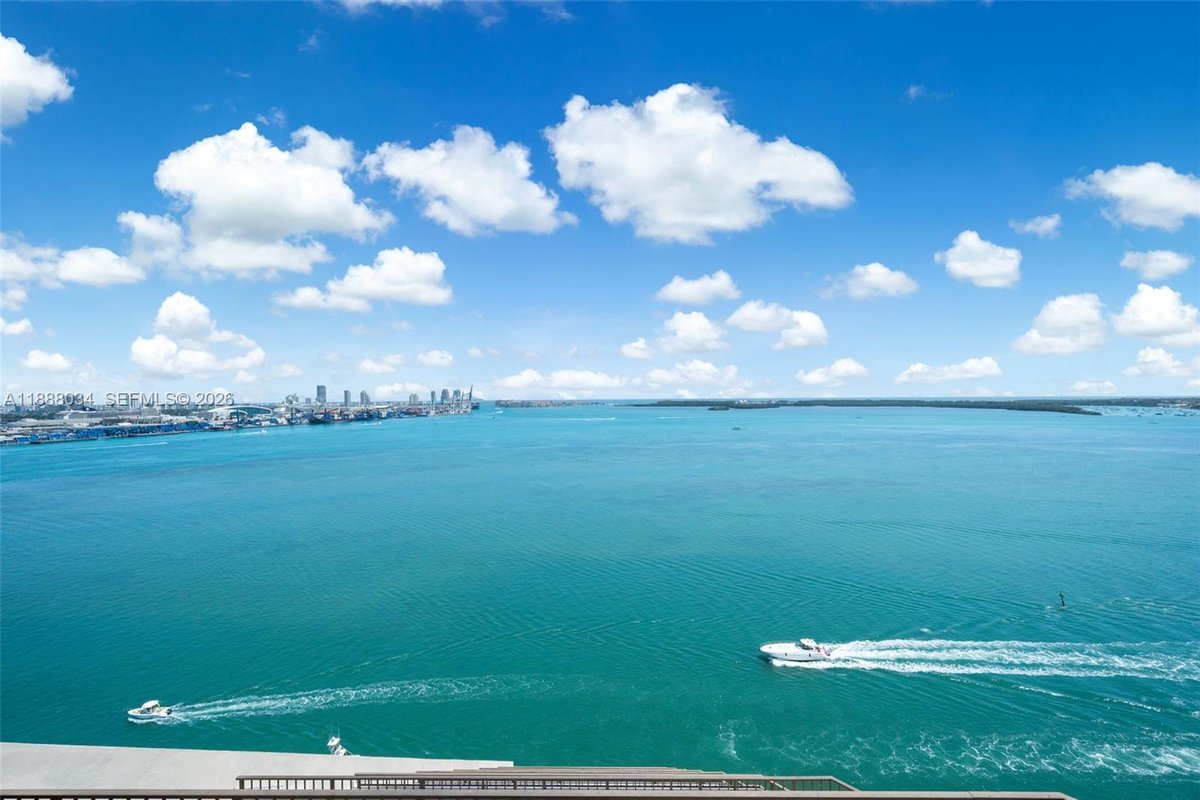 520 Brickell Key Drive # 03, Miami FL 33131