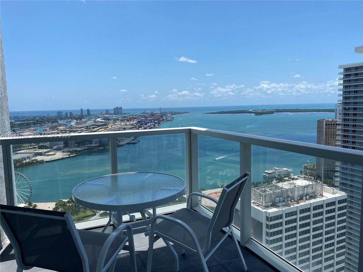 253 NE 2nd St # 4608, Miami FL 33132