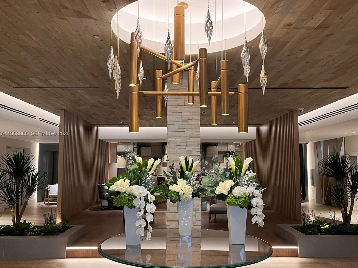 2301 Collins Ave # 543, Miami Beach FL 33139