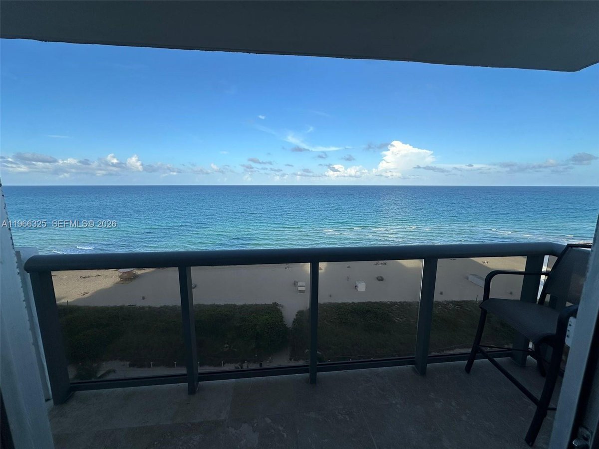 6039 Collins Ave # 1517, Miami Beach FL 33140