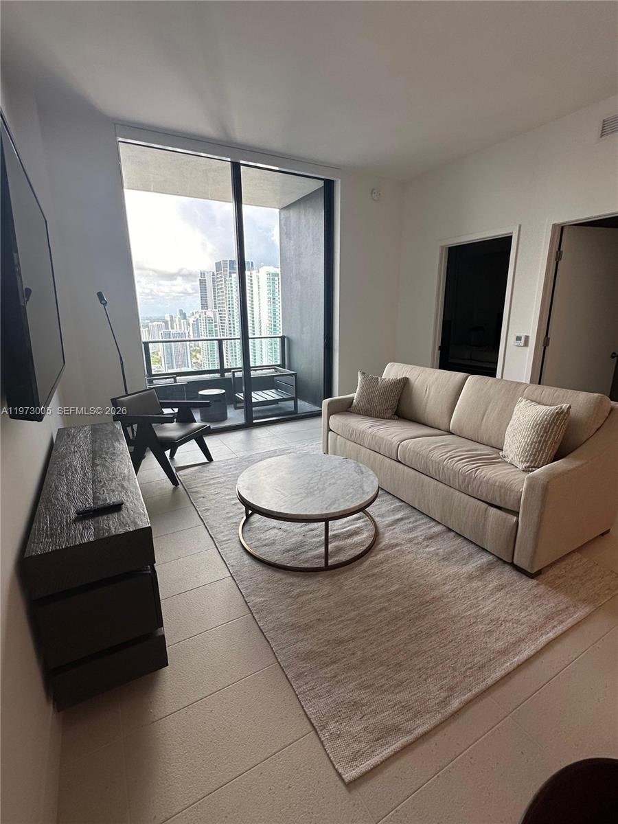 159 NE 6th St # 4811, Miami FL 33132