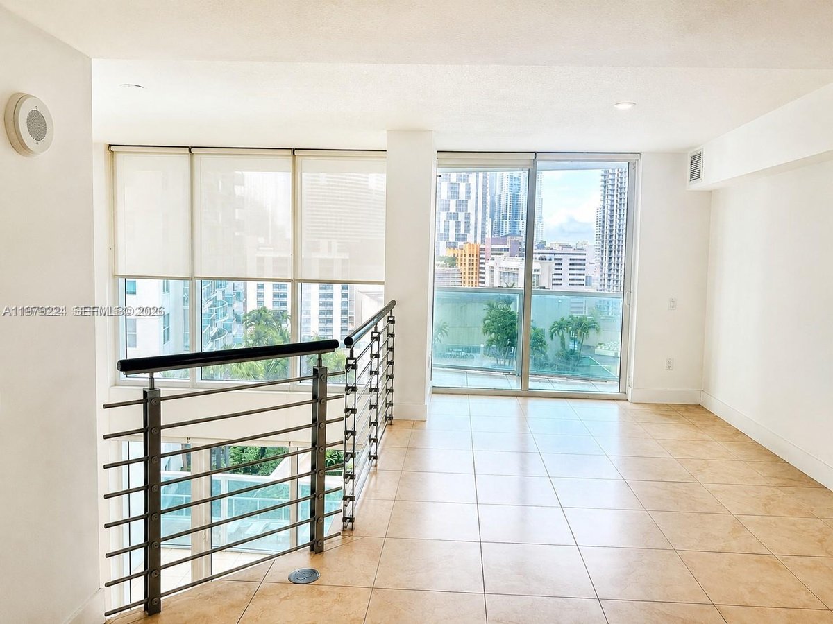 41 SE 5th St # 907, Miami FL 33131