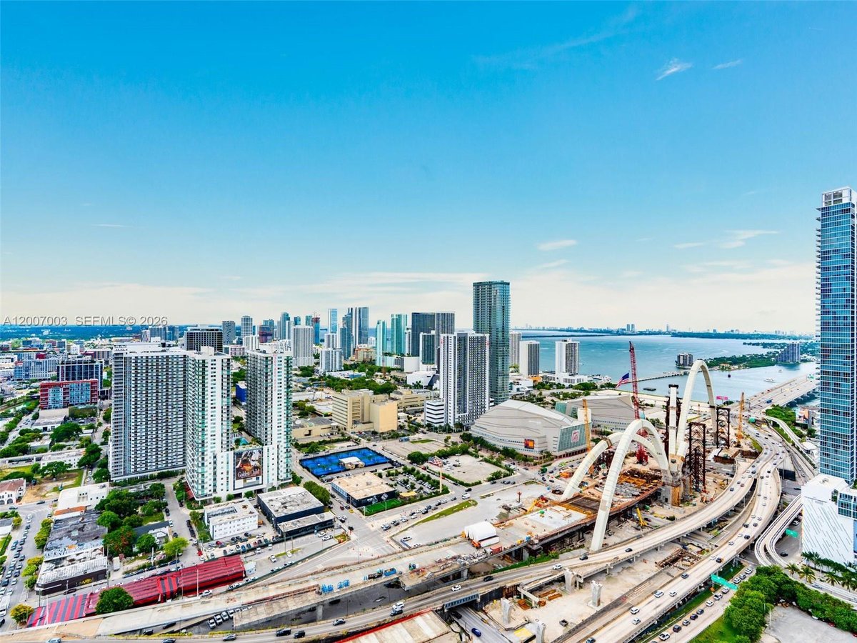 20 NE 11th St # 4202, Miami FL 33132