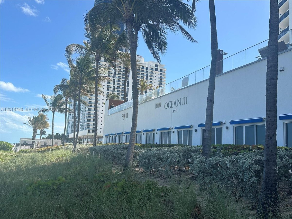18911 Collins Ave # 1602, Sunny Isles Beach FL 33160