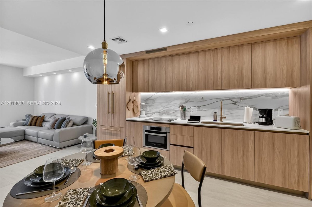 77 SE 5th Street # 1908, Miami FL 33131