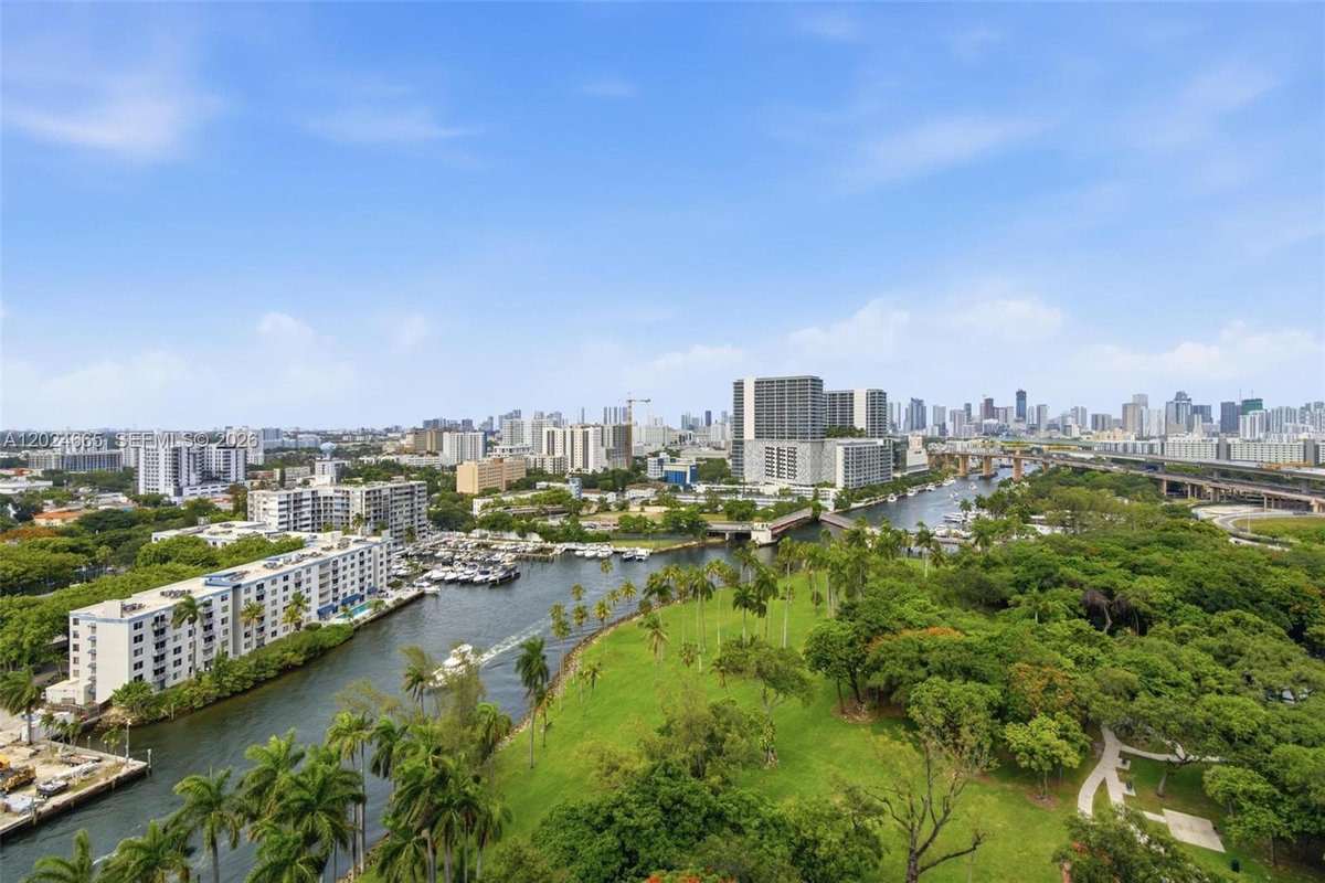 1861 NW S River Dr # 2008, Miami FL 33125