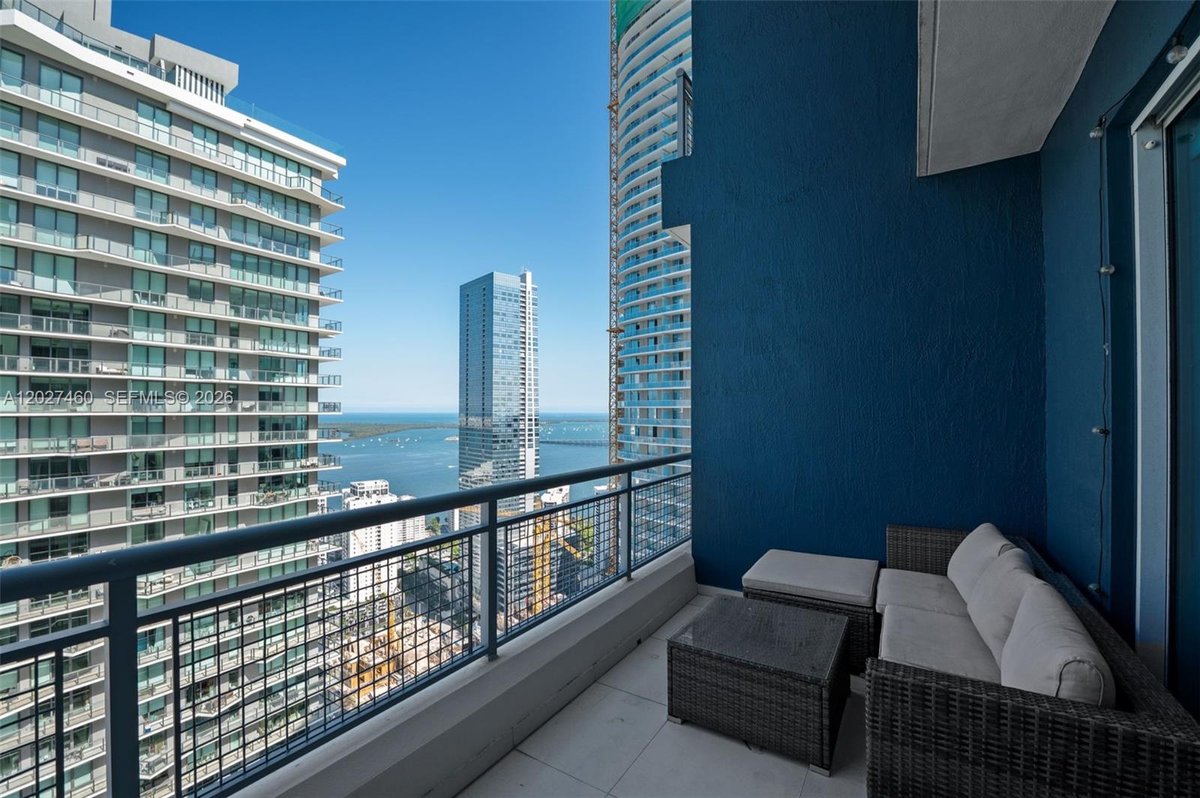 60 SW 13th St # 4408, Miami FL 33130