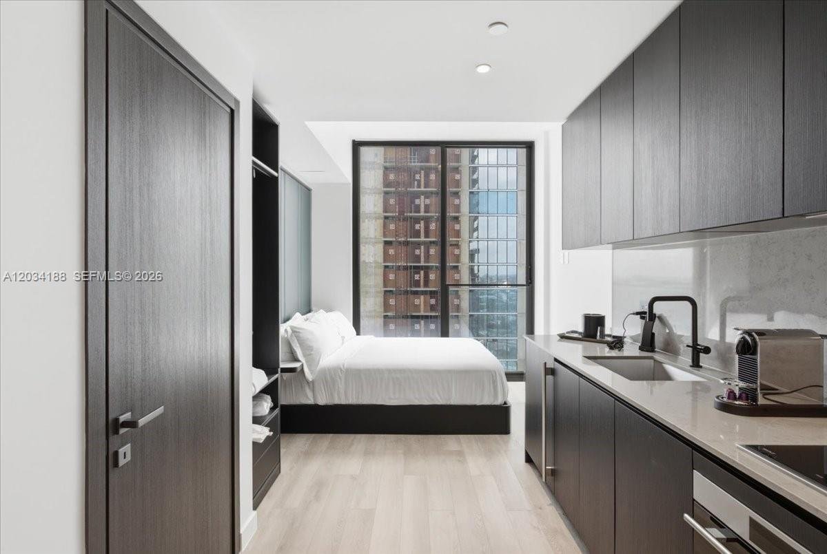 20 NE 11th # 4803, Miami FL 33132