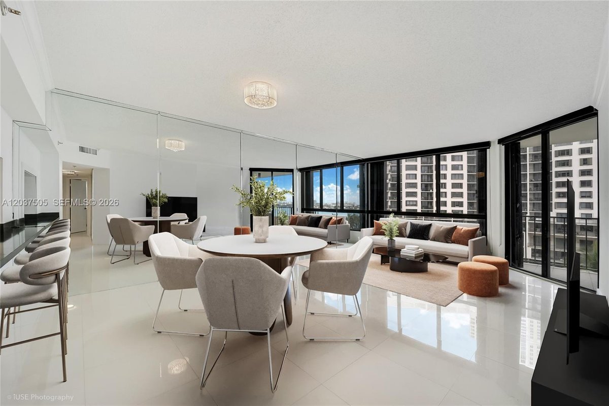 520 Brickell Key Dr # A802, Miami FL 33131