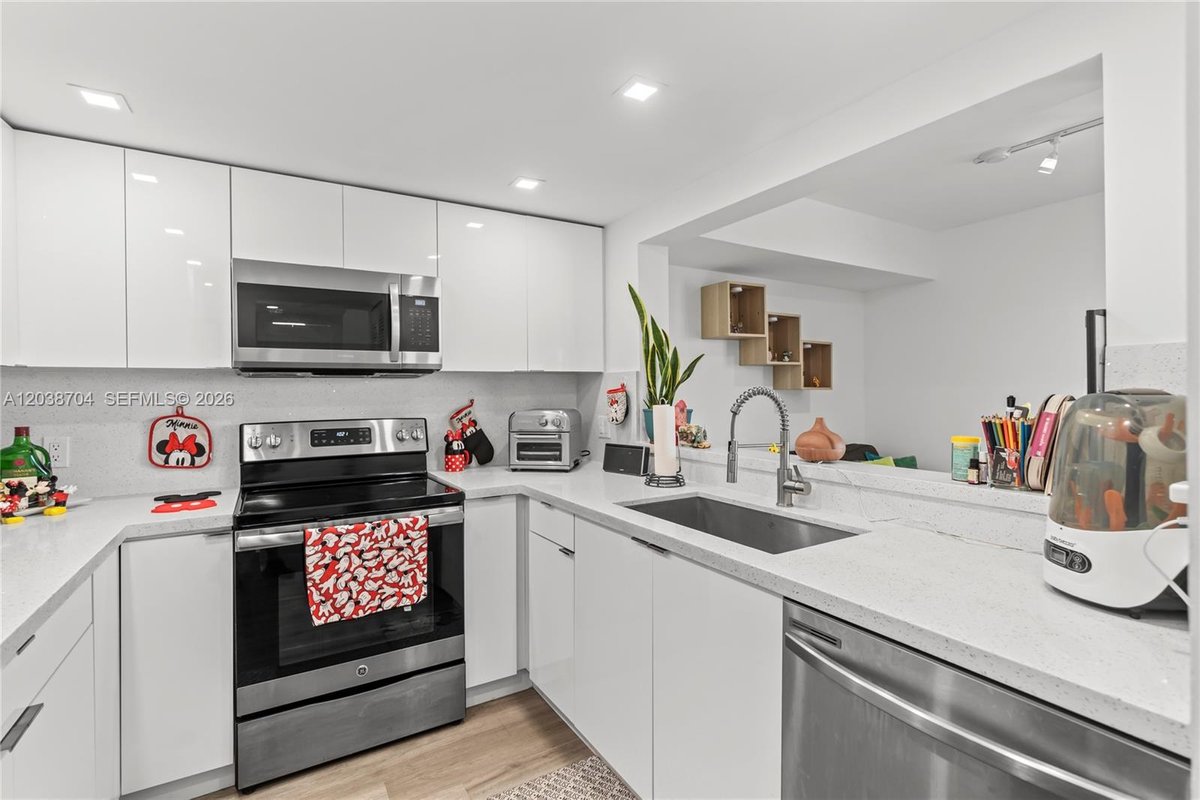2055 SW 122nd Ave # 326, Miami FL 33175