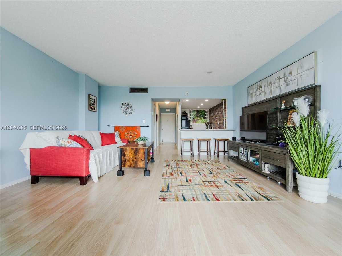 12500 NE 15th Ave # 312, North Miami FL 33161