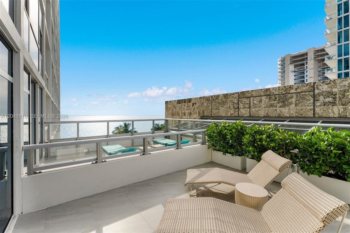 6801 Collins Ave # 606, Miami Beach FL 33141