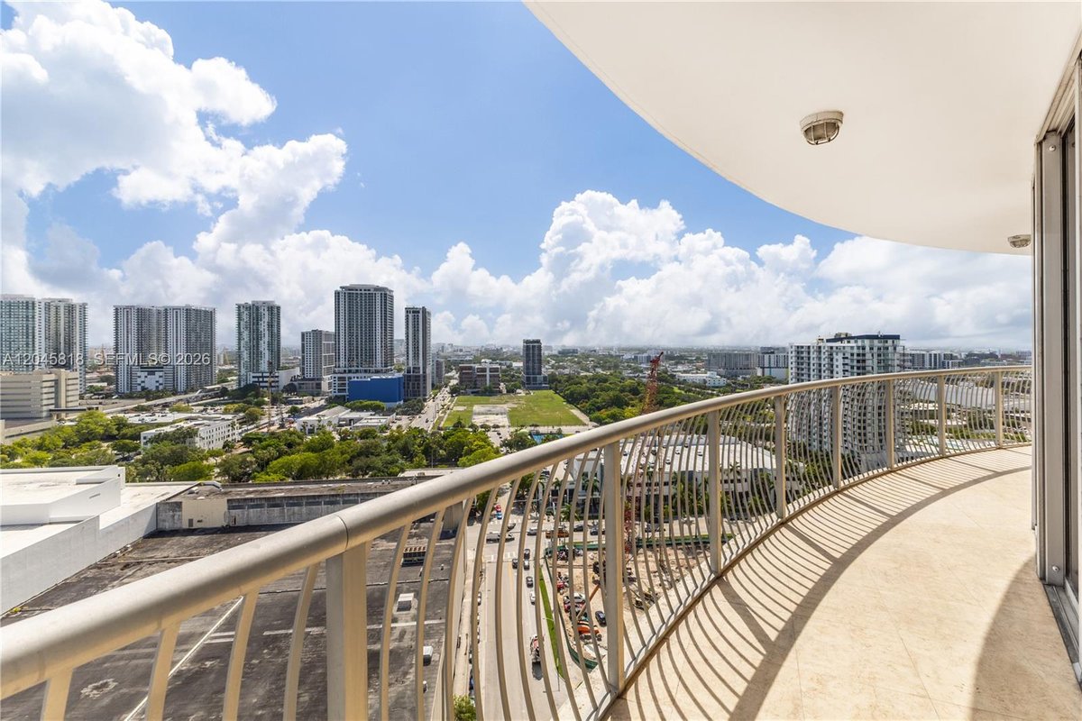 1750 N Bayshore Dr # 2414, Miami FL 33132