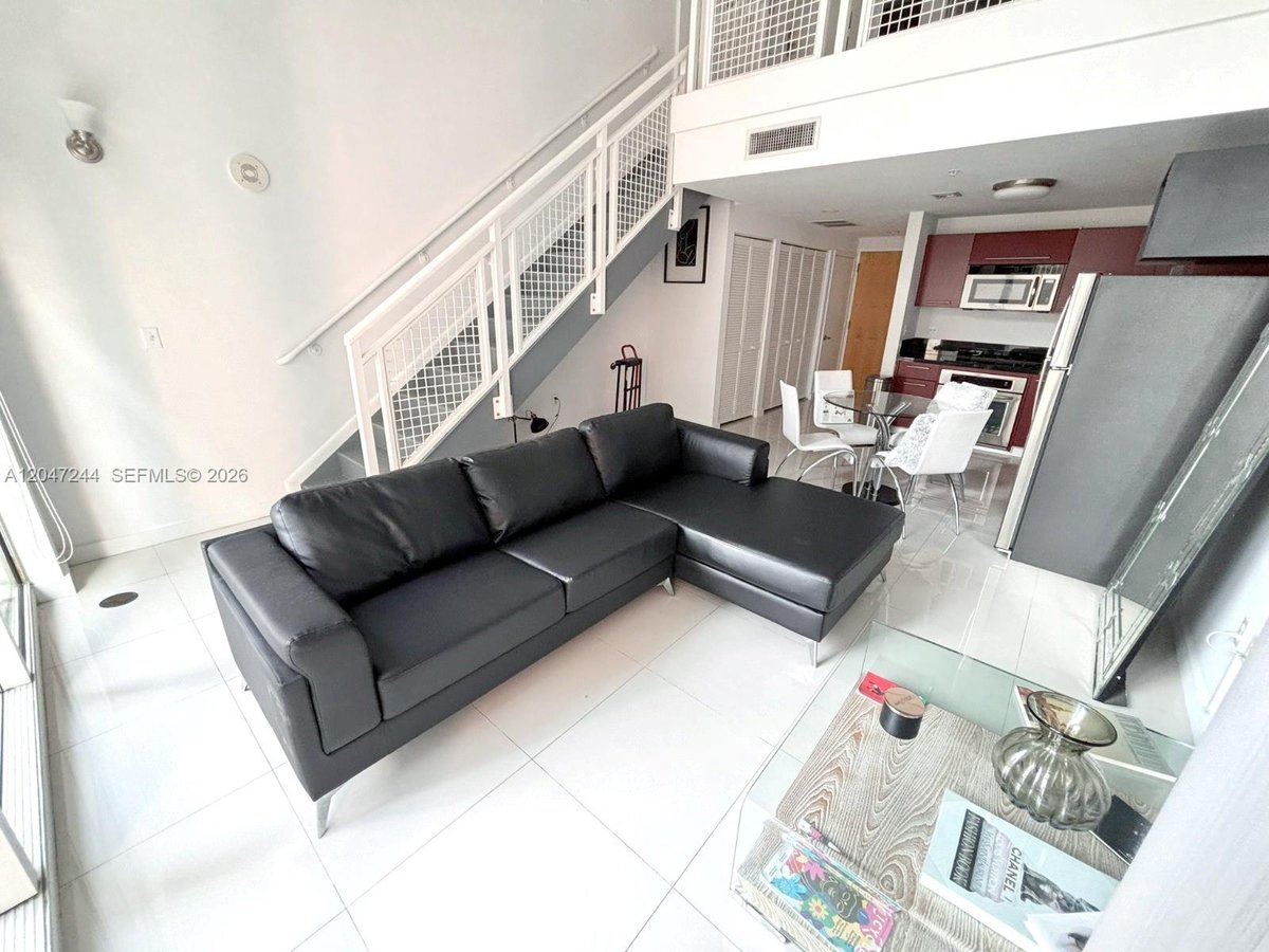 244 Biscayne Blvd # 451, Miami FL 33132