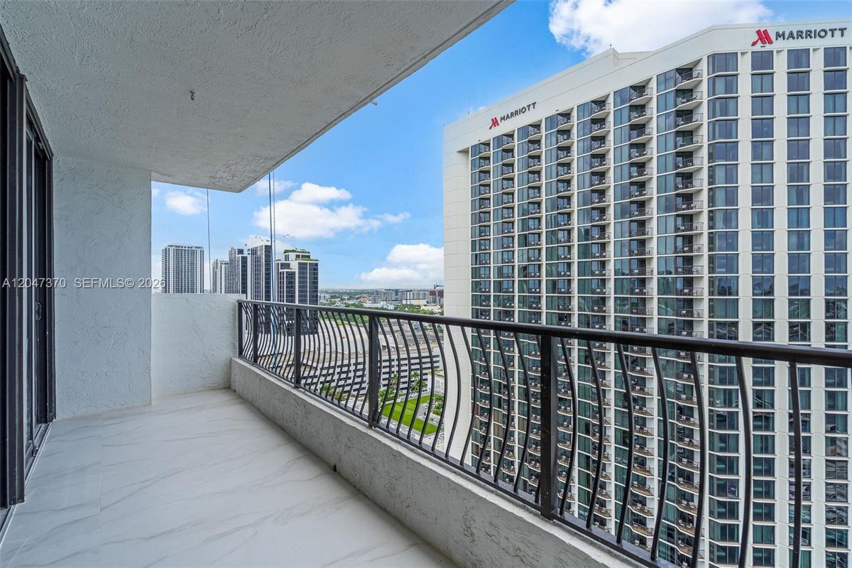 555 NE 15th St # 23D, Miami FL 33132