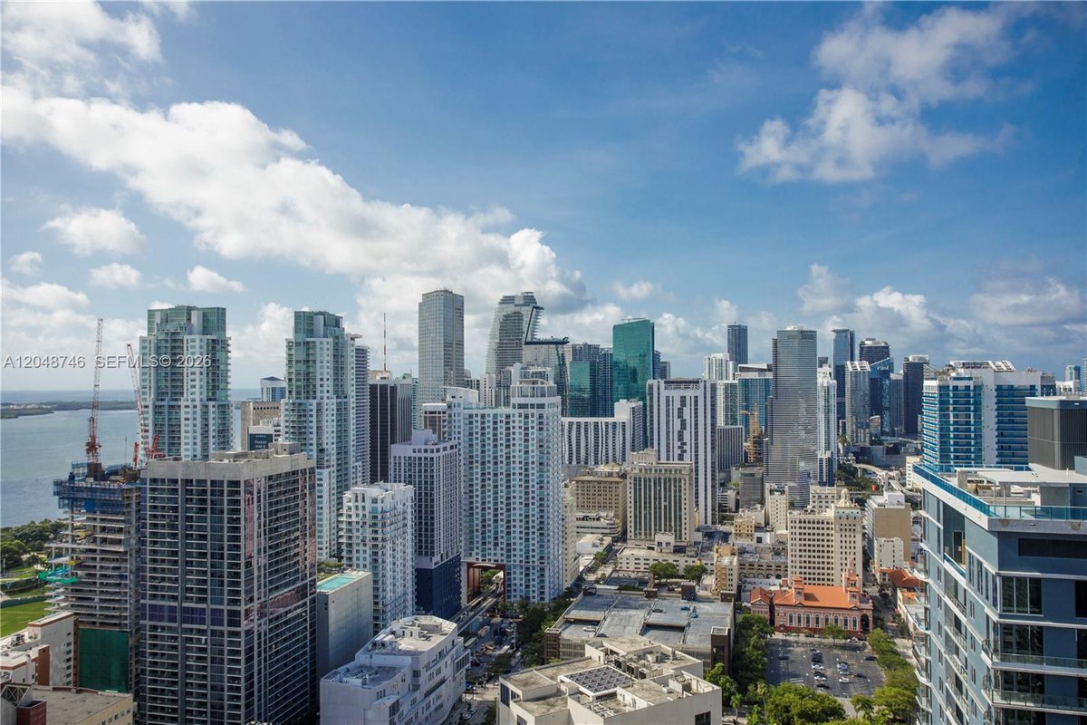 601 NE 1st St # 3907, Miami FL 33132