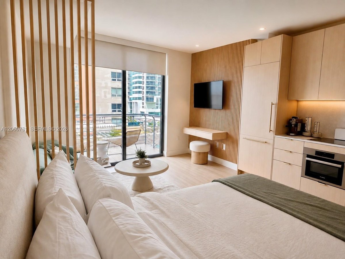 90 NE 32 # 713, Miami FL 33137