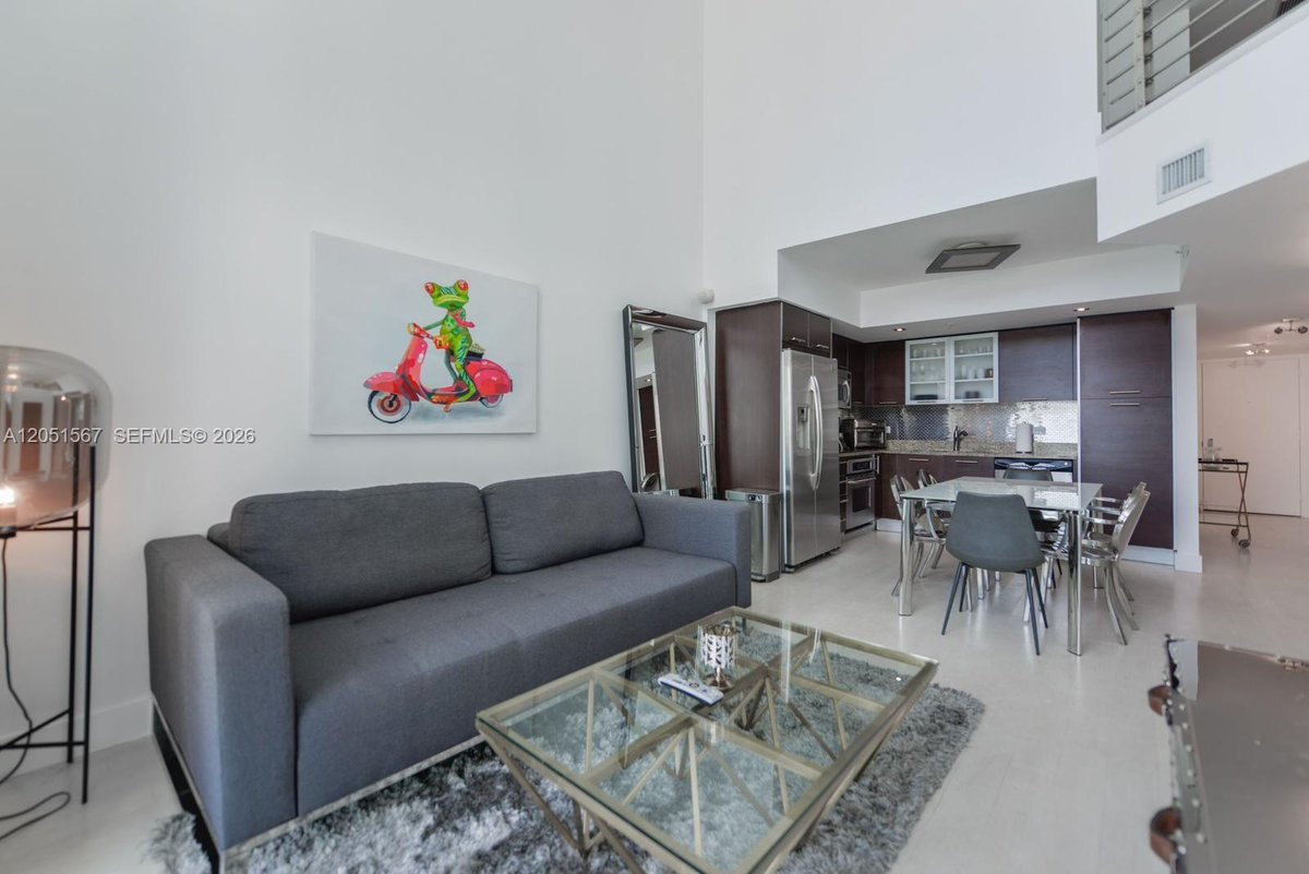 41 SE 5th St # 2009, Miami FL 33131