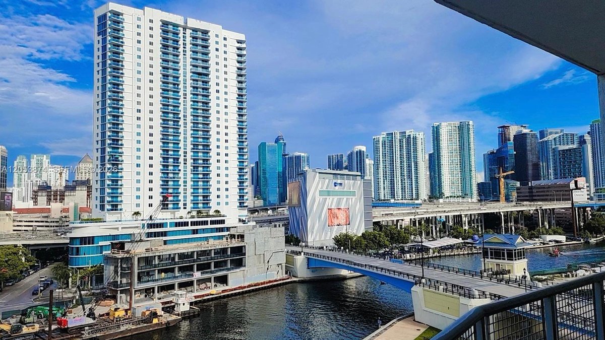 10 SW South River Dr # 802, Miami FL 33130