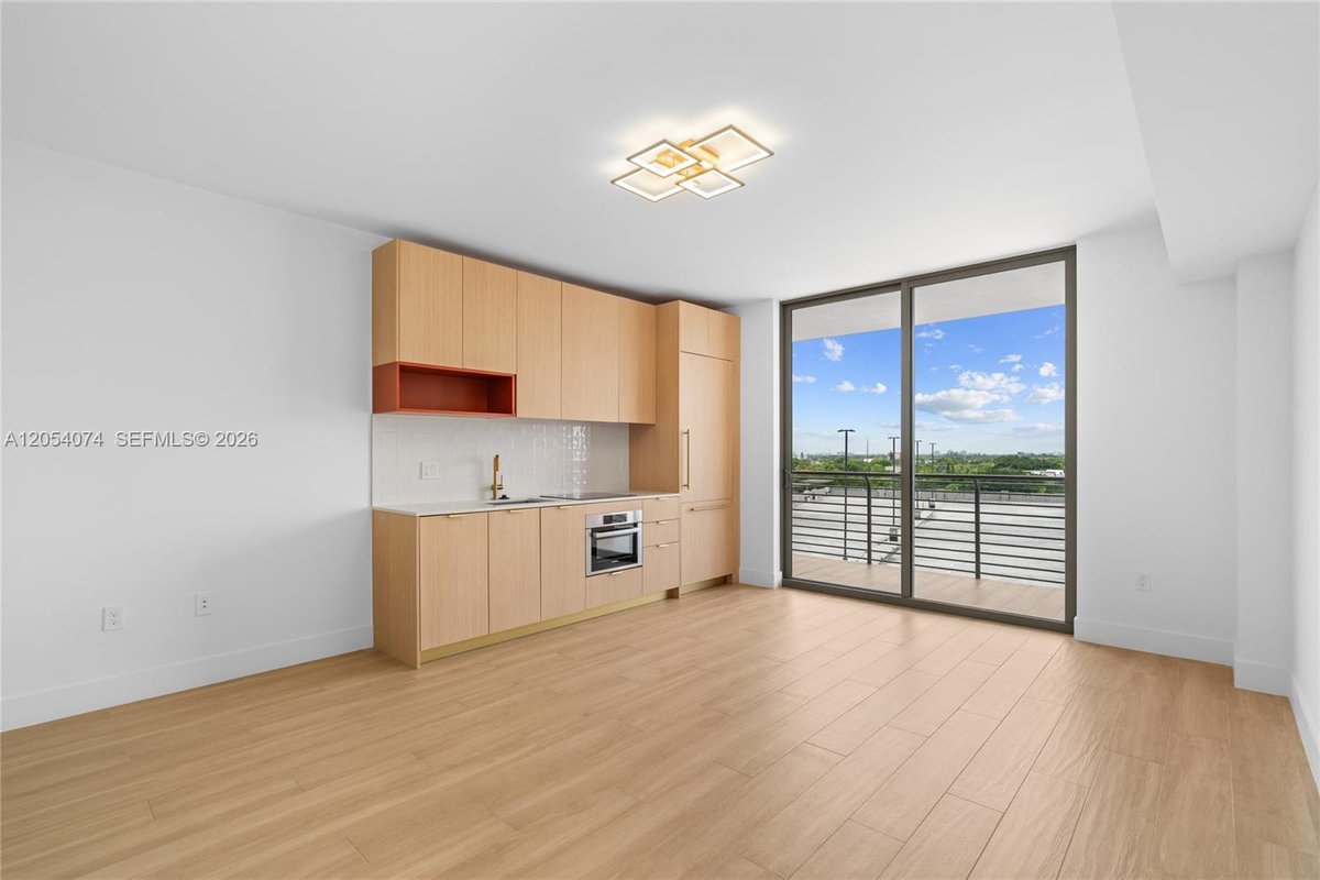 90 NE 32nd St # 722, Miami FL 33137