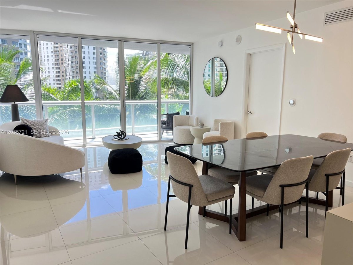495 Brickell Ave, Miami FL 33131