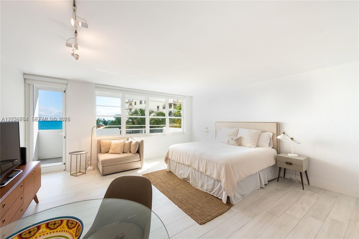 100 Lincoln Rd # 619, Miami Beach FL 33139