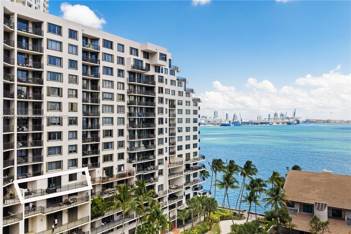 540 Brickell Key Dr # 719, Miami FL 33131