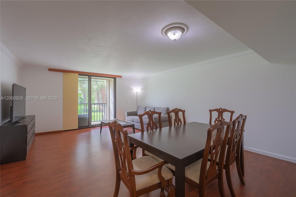 8760 SW 133rd Ave Rd # 220, Miami FL 33183